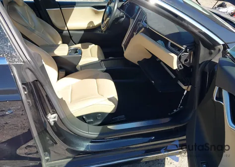 2017 Tesla Model S 100D/60D/75D/90D/P100D z USA, uszkodzony, nr VIN 5YJSA1E23HF186409